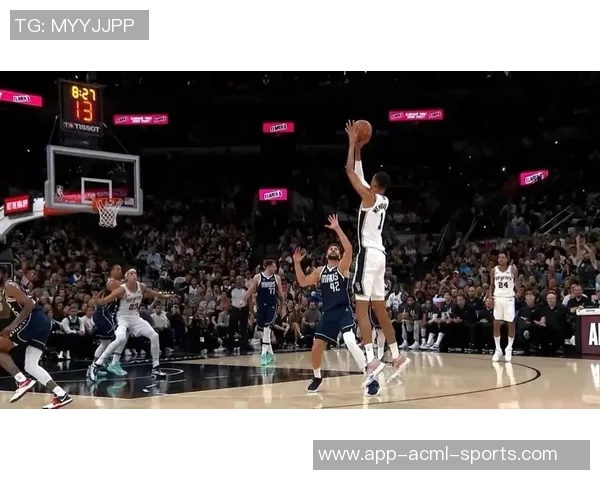 哈克斯空切接球一气呵成单臂隔扣文班亚马震撼全场