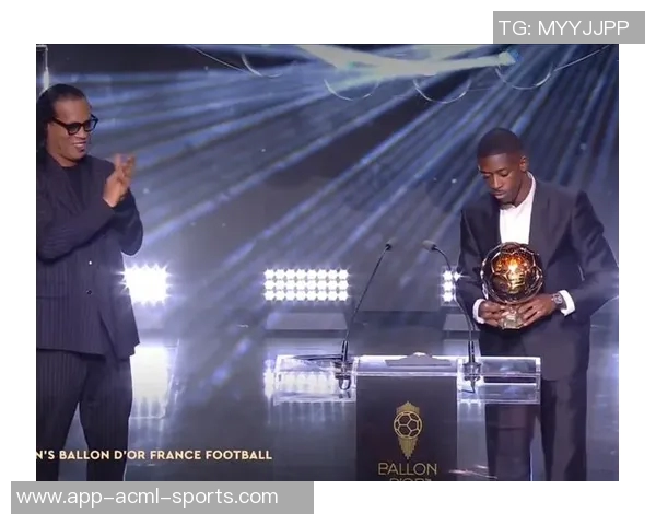 登贝莱回乡展示金球奖感恩故土成就职业生涯 登贝莱回乡展示金球奖感恩故土成就职业生涯