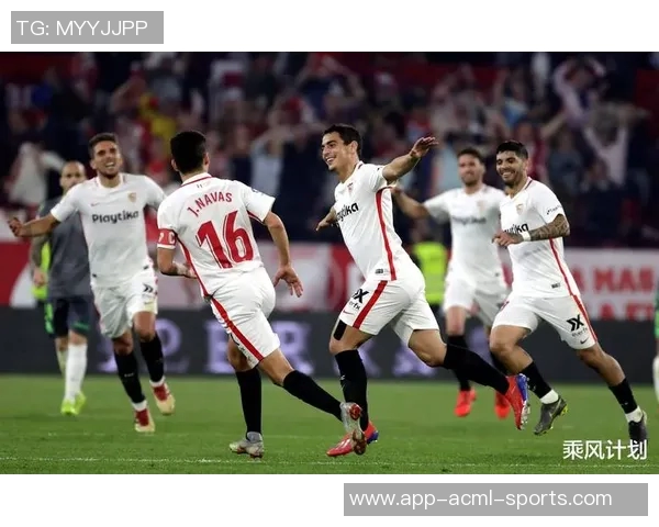 西乙联赛竞争加剧拉科与桑坦德双雄领跑冲甲形势愈发紧张