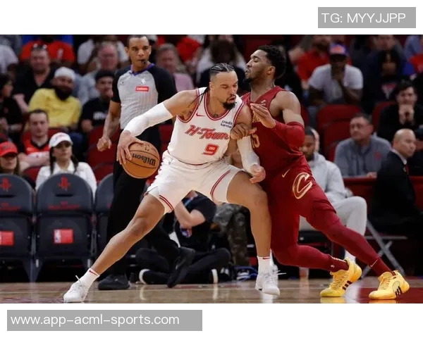 米切尔复出大爆发砍37分助队止连败八记三分展现超强火力 米切尔复出大爆发砍37分助队止连败八记三分展现超强火力