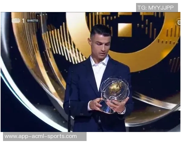 C罗荣获葡萄牙环球声望奖在社交媒体分享喜悦与感激之情 C罗荣获葡萄牙环球声望奖在社交媒体分享喜悦与感激之情