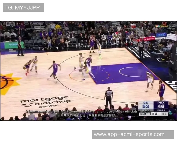 布克首节表现亮眼5投3中贡献6分3篮板2助攻1抢断但也有2次失误